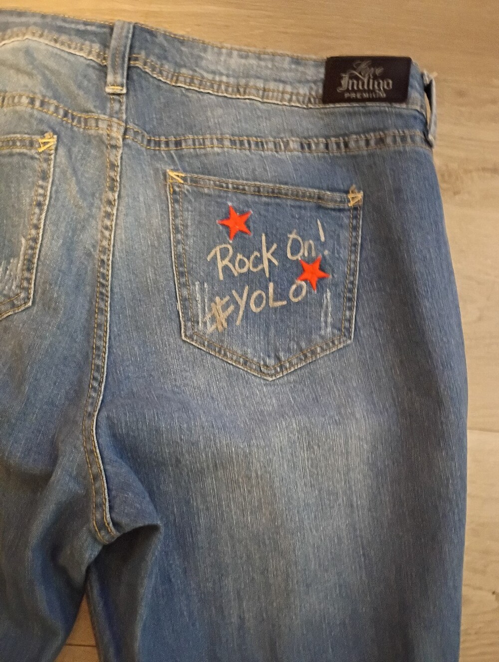 Distressed Jeans - Picture 8 of 8